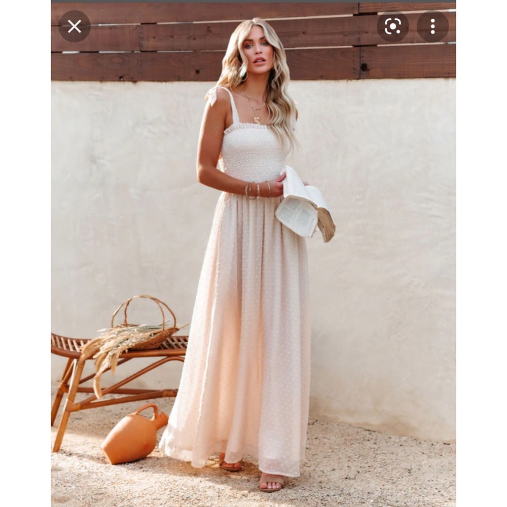 VICI HAZELLE SMOCKED SWISS DOT MAXI DRESS - Cream